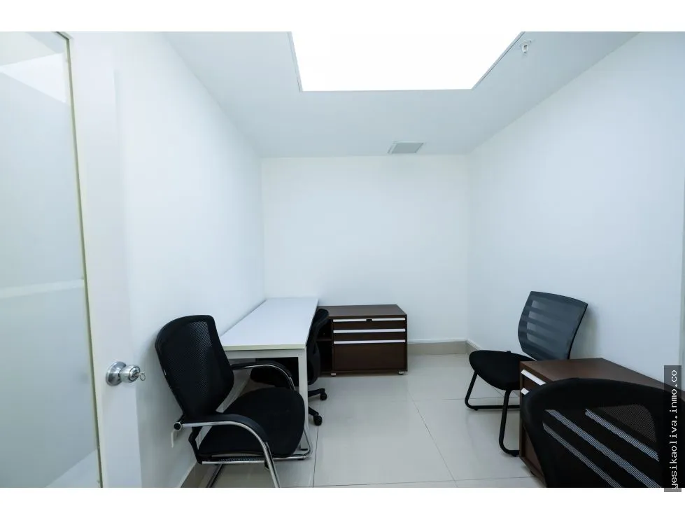 Office Rental on Avenida Balboa