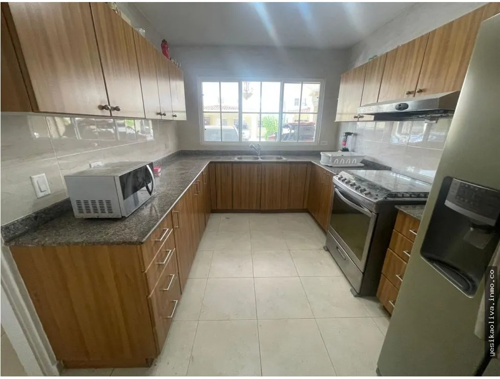 Venta de residencia en Brisas del Golf
