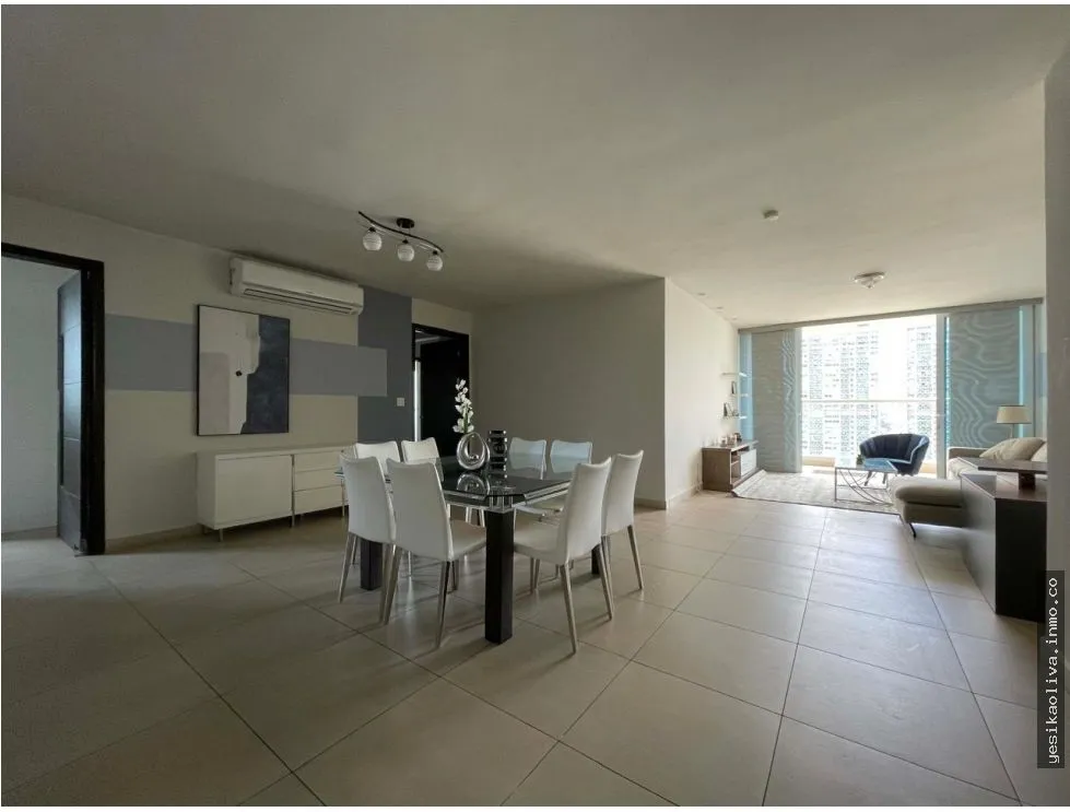 Apartamento en alquiler amoblado en Costa del Este