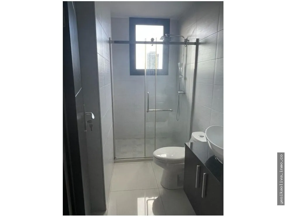 Alquiler de apartamento con línea blanca en El Cangrejo