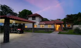 COCLE / SANTA CLARA / 4 HABITACIONES / 2600 M2 / TERRAZA / JARDIN