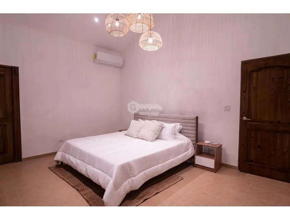 COCLE / SANTA CLARA / 4 HABITACIONES / 2600 M2 / TERRAZA / JARDIN