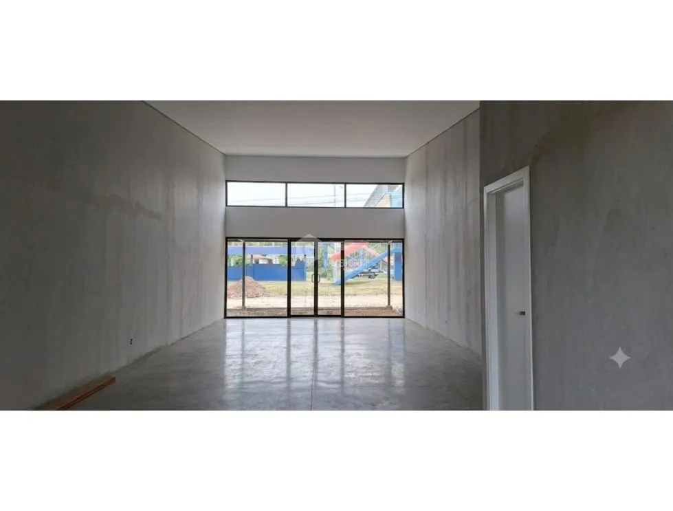SE ALQUILA LOCAL COMERCIAL 120M EN SAN CARLOS SOBRE VIA ASFALTADA