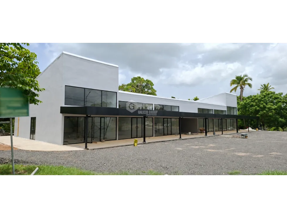 SE ALQUILA LOCAL COMERCIAL 90M EN SAN CARLOS SOBRE SOBRE VIA ASFALTADA