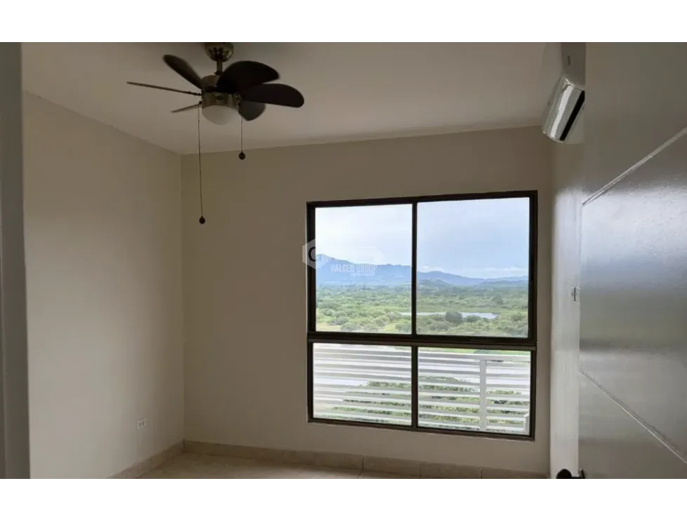 SE ALQUILA APARTAMENTO 250M EN NUEVA GORGONA PH BILTMORE SEMI-AMOBLADO