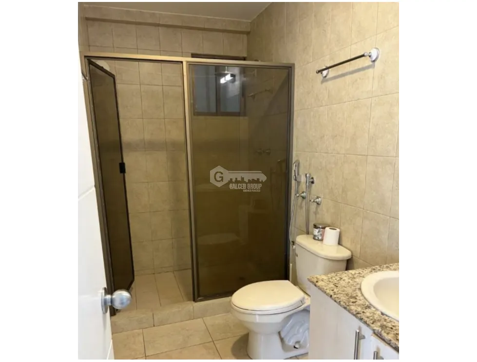 SE ALQUILA APARTAMENTO 250M EN NUEVA GORGONA PH BILTMORE SEMI-AMOBLADO