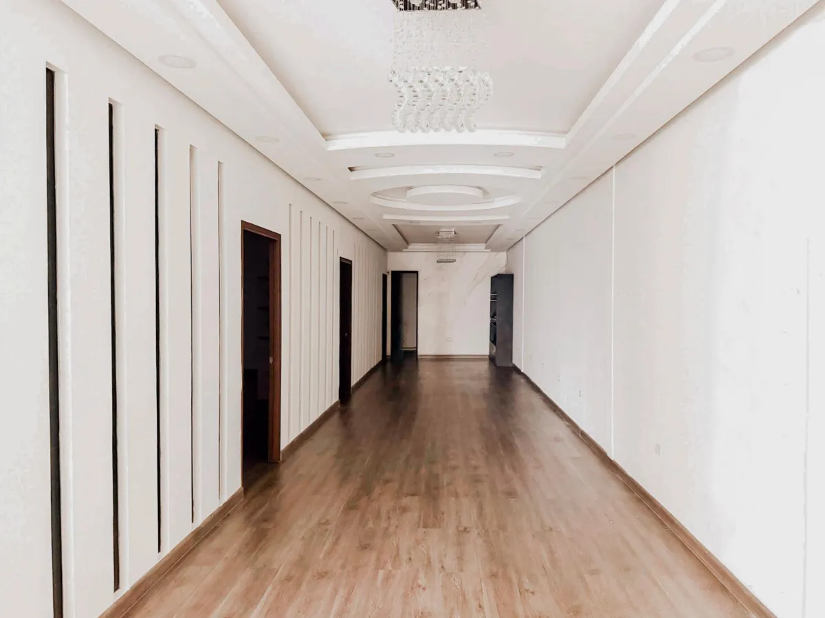 LOCAL REMODELADO EN VIA BRASIL PARA SALON DE BELLEZA - VIA BRASIL 151 M2
