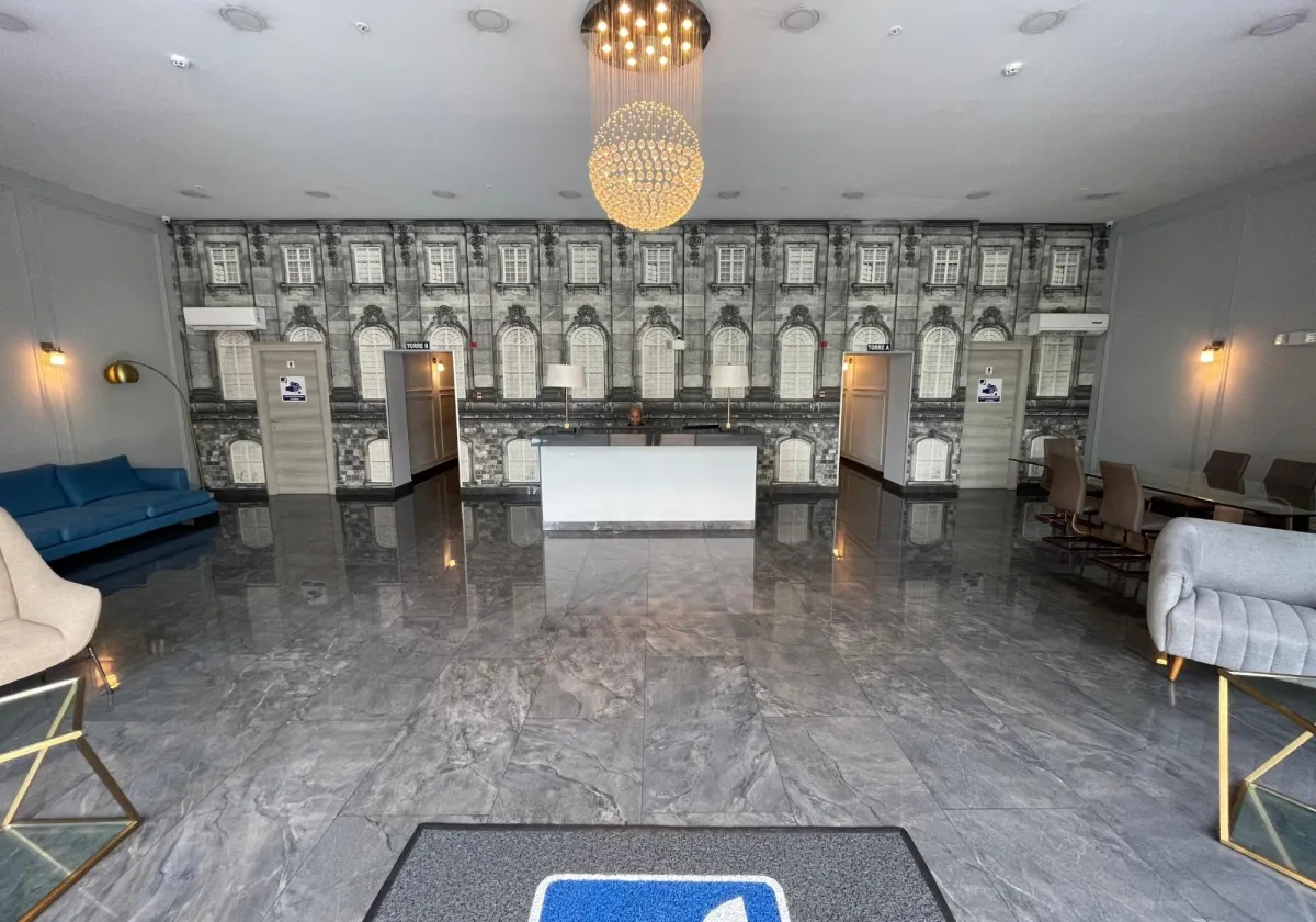 Se alquila apartamento super moderno y espectacular en El Carmen