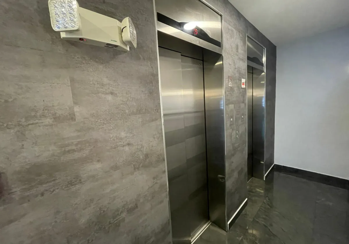 Se alquila apartamento super moderno y espectacular en El Carmen