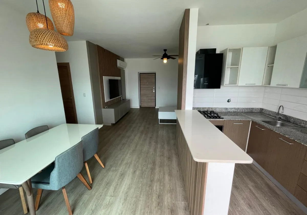 Se alquila apartamento super moderno y espectacular en El Carmen