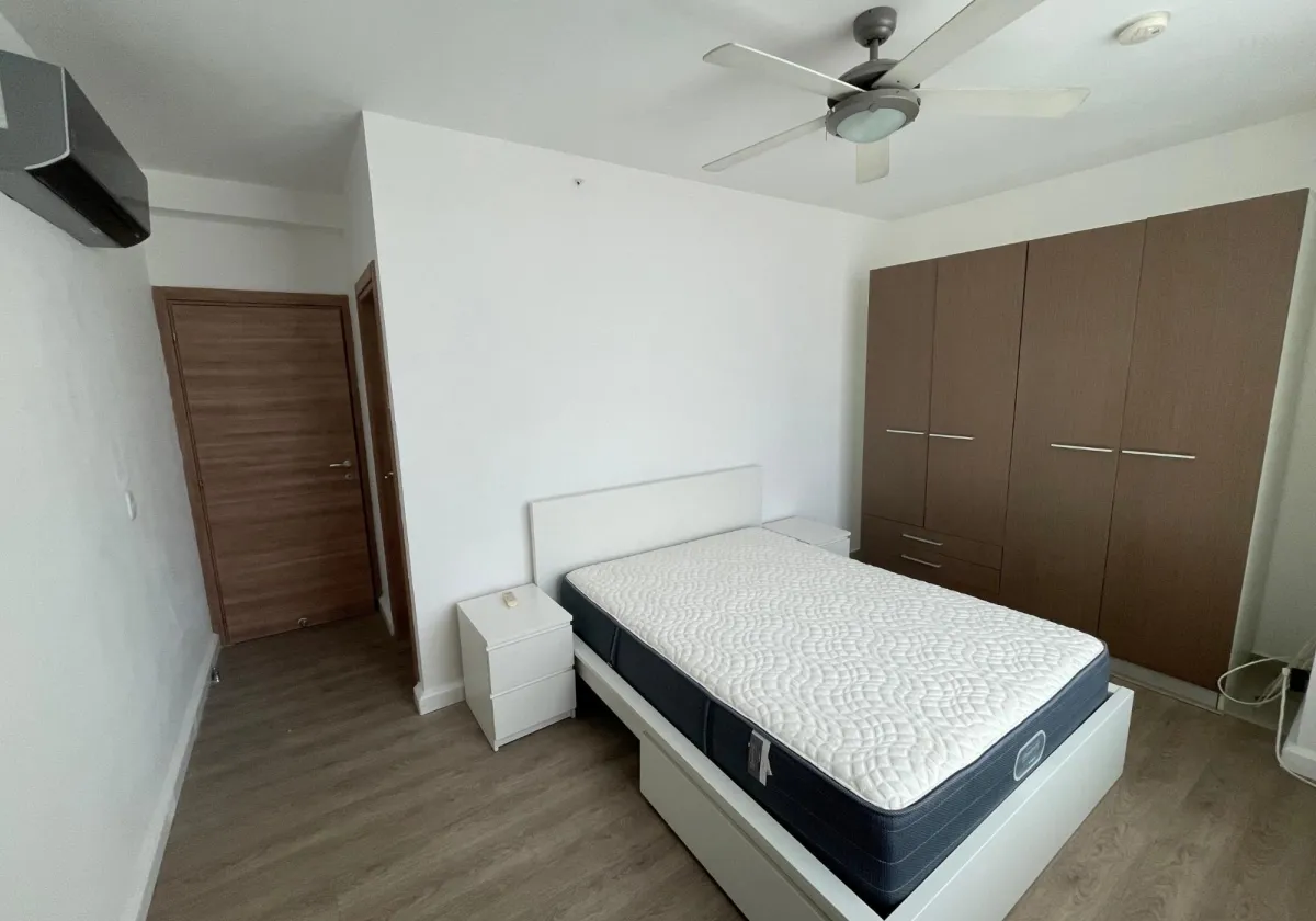 Se alquila apartamento super moderno y espectacular en El Carmen