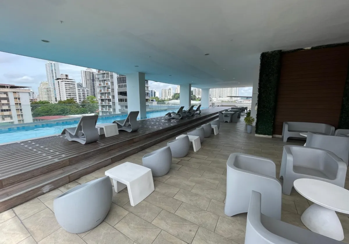 Se alquila apartamento super moderno y espectacular en El Carmen
