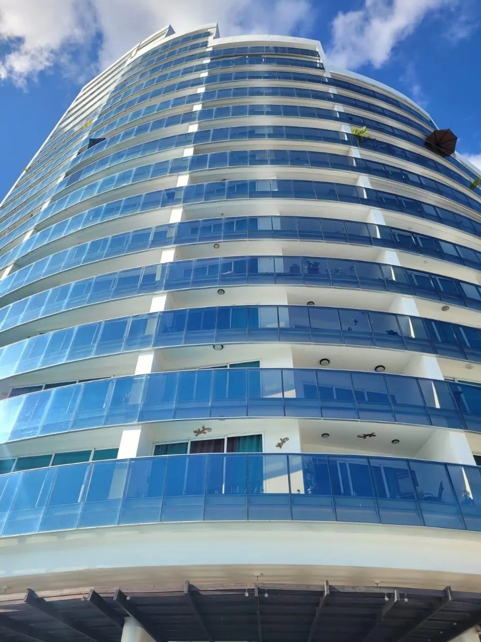 Excepcional propiedad frente al mar de 3 habitaciones en PH Ocean Waves
