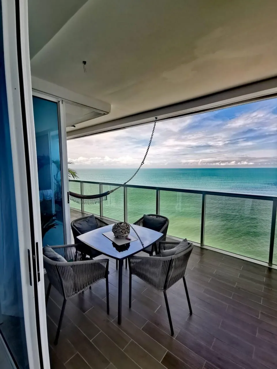Excepcional propiedad frente al mar de 3 habitaciones en PH Ocean Waves