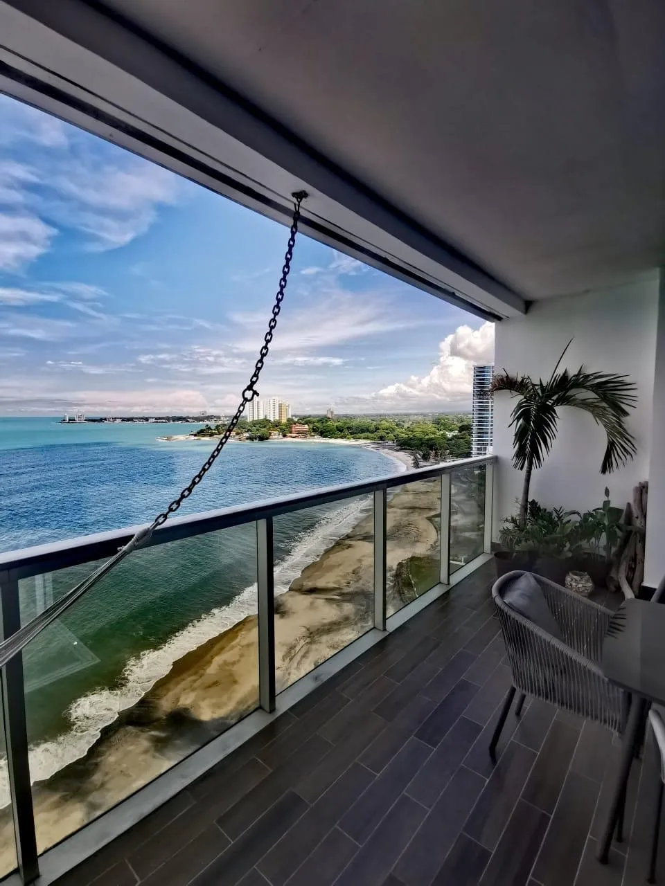 Excepcional propiedad frente al mar de 3 habitaciones en PH Ocean Waves
