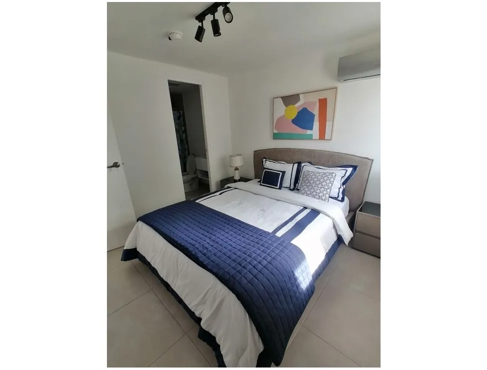 Alquiler de Apartamento Amoblado en Panamá Viejo Residences. LM