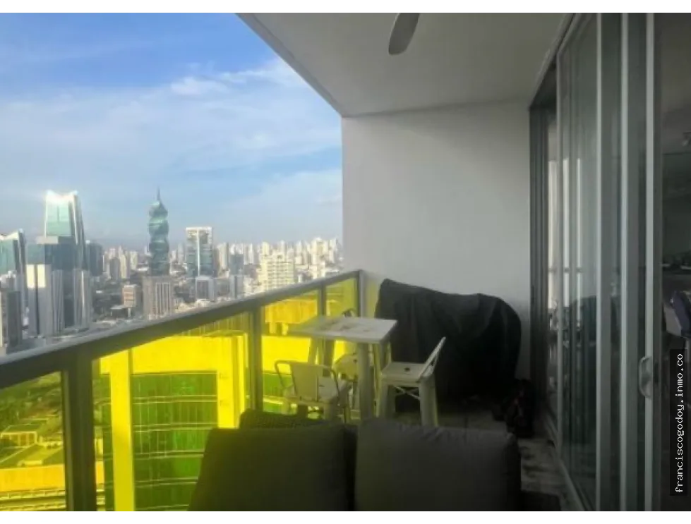 Apartment for Sale on Avenida Balboa