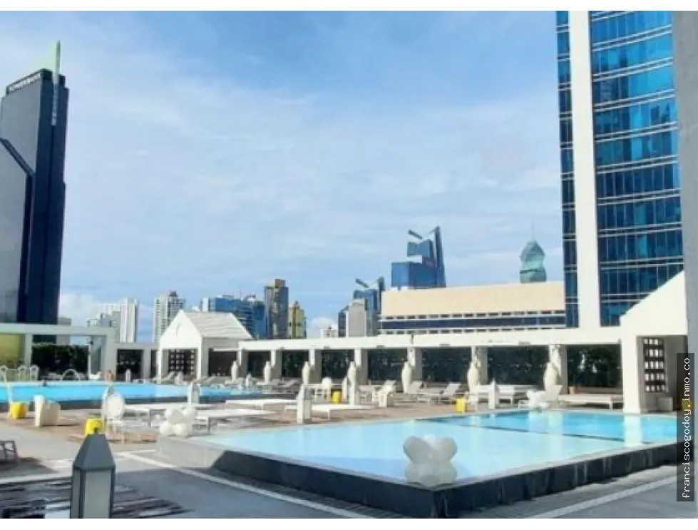 Apartment for Sale on Avenida Balboa