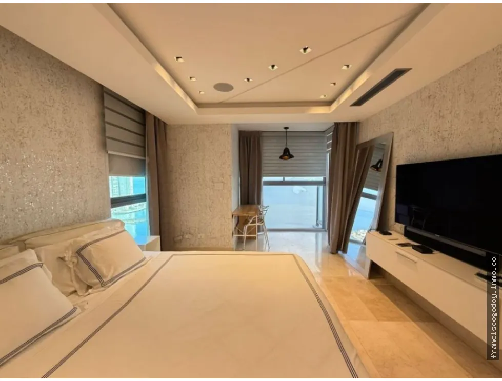 Apartment for Sale on Avenida Balboa