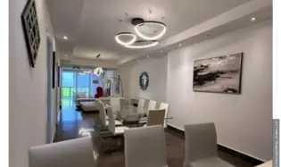 Apartment for Sale on Avenida Balboa