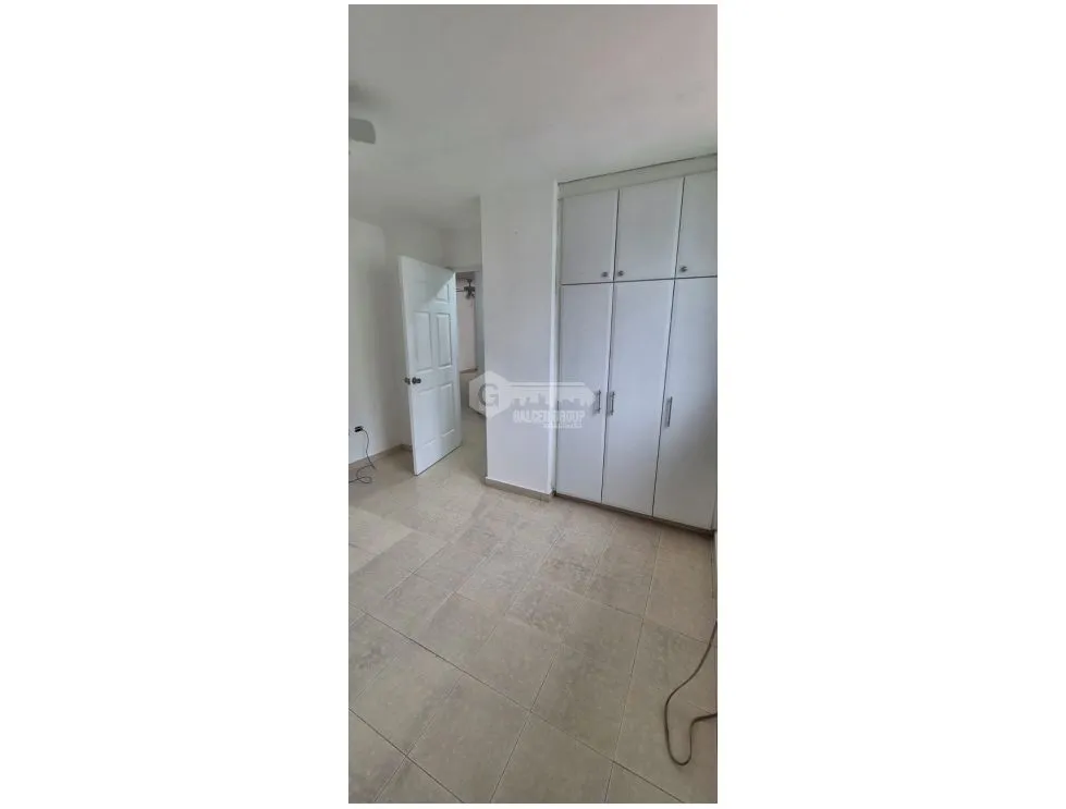 VIA  ARGENTINA / PLAZA 77 / 123M / 3 HABITACION / 2 PARKING / BALCON