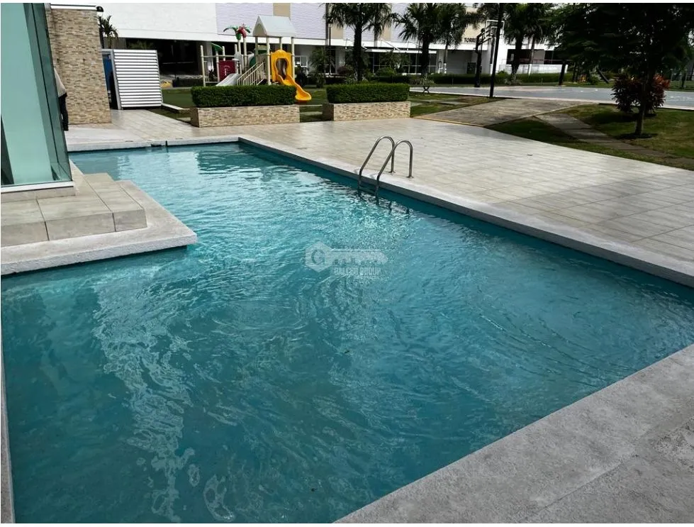 SPACIOUS APARTMENT FOR SALE CONDADO DEL REY KINGS PARK 85M WITH BALCONY