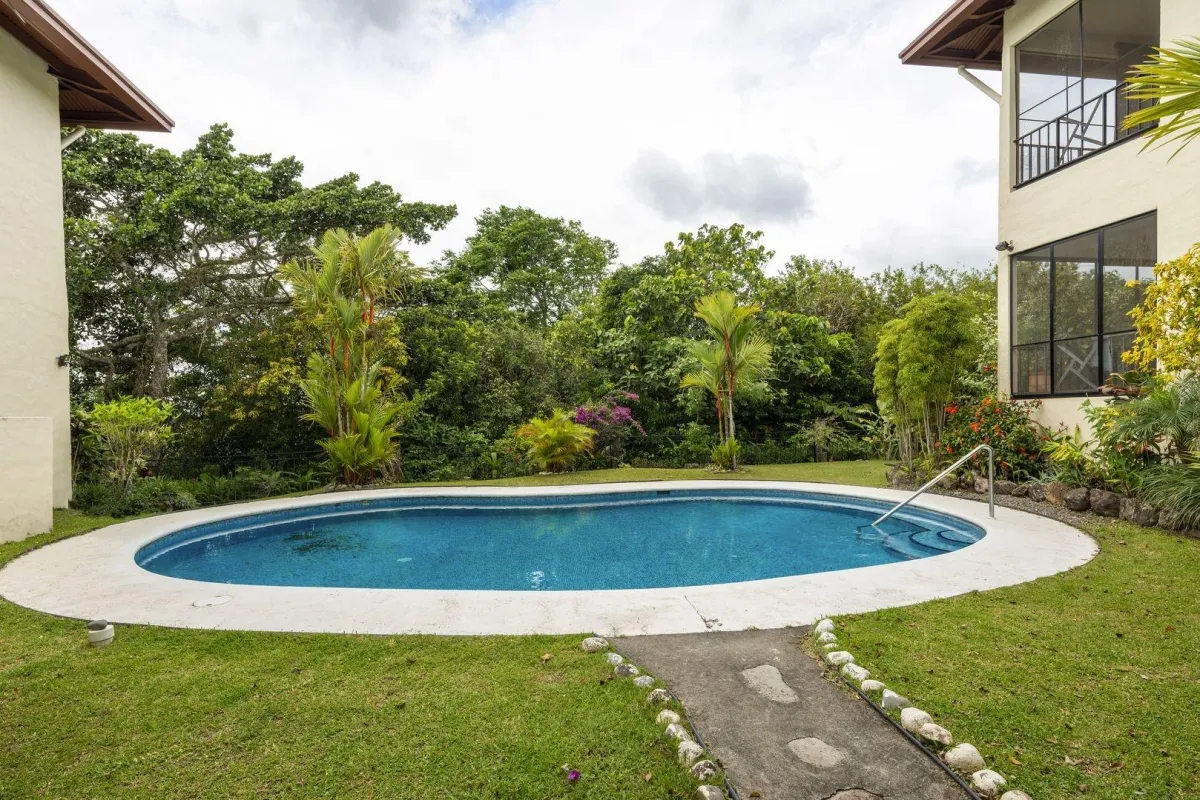 2-Bedroom Condo in Los Molinos Boquete