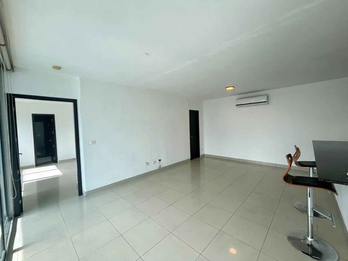 Apartment for rent (Only appliances included)
