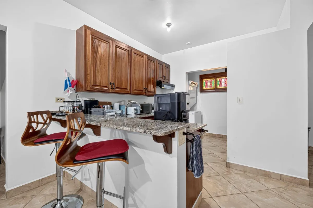 Third Floor Exclusive Condo in Valle Escondido