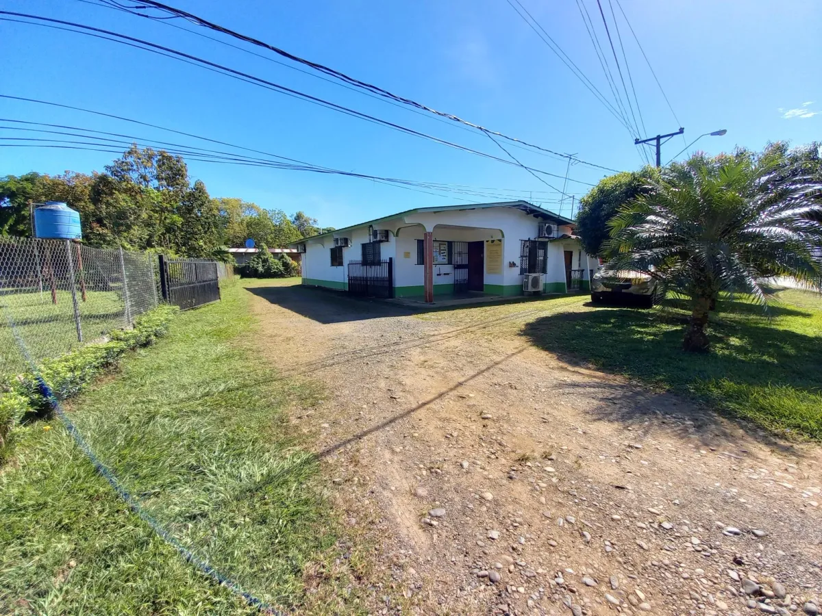 House or office in Las Lajas Chiriquí– near beach