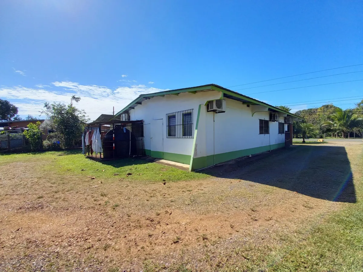 House or office in Las Lajas Chiriquí– near beach