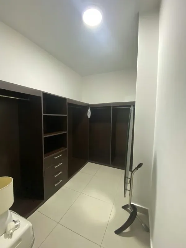 квартира в Balboa Avenue на продажу