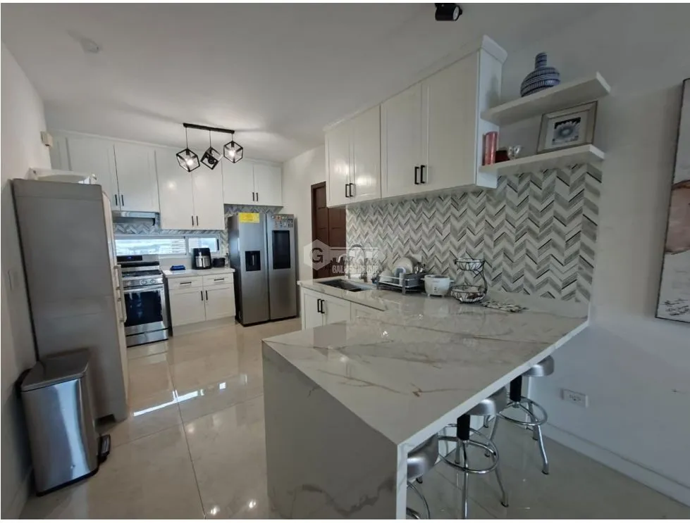 SE VENDE APARTAMNETO AVE. BALBOA H2O ON THE OCEAN 96M VISTA AL MAR