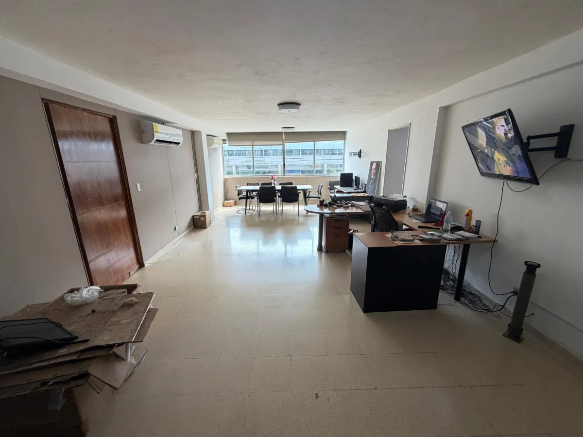 Se vende apartamento en Via Porras (PH Los Caobos)
