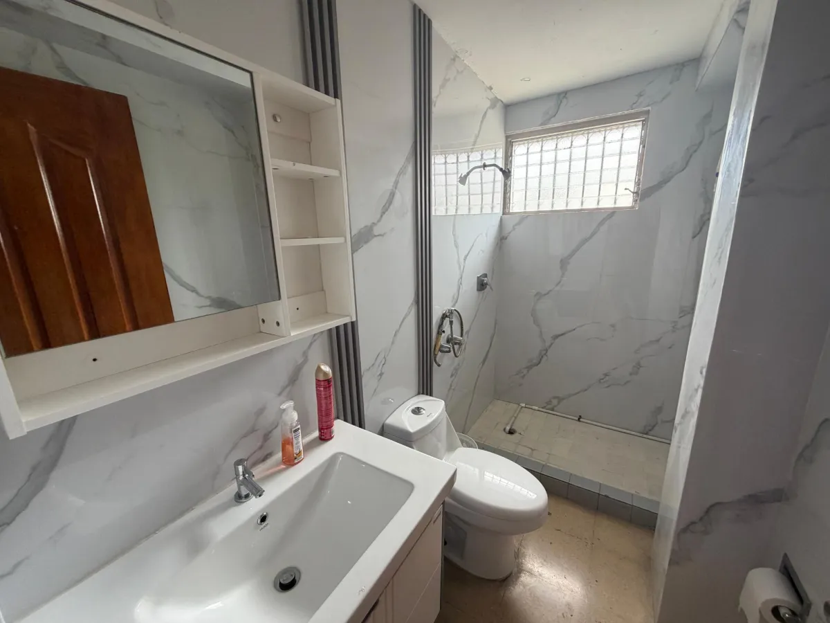 Se vende apartamento en Via Porras (PH Los Caobos)