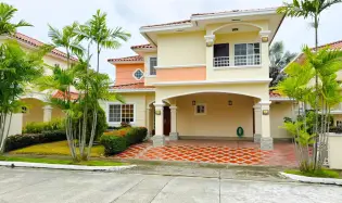 Casa en Alquiler en Costa Sur - PH Villa Valencia