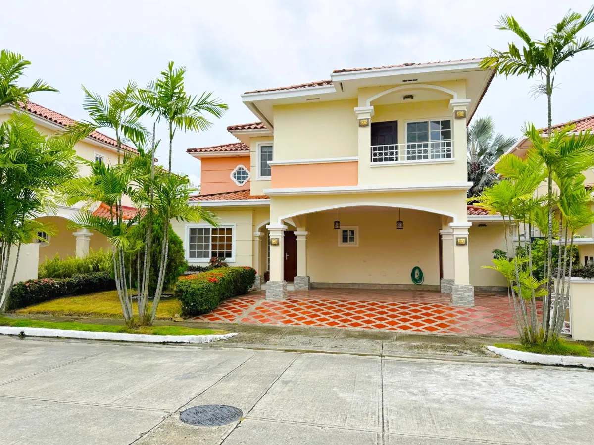 Casa en Alquiler en Costa Sur - PH Villa Valencia