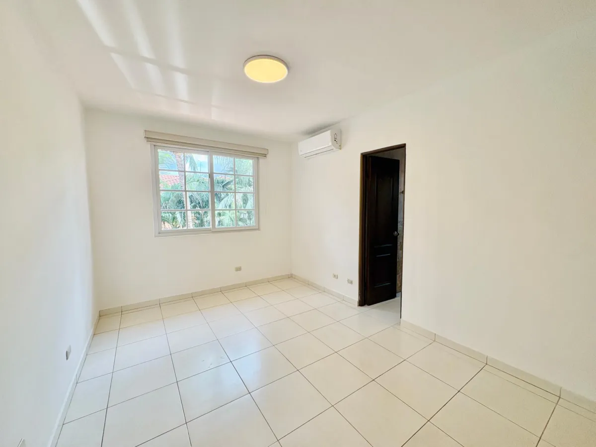 Casa en Alquiler en Costa Sur - PH Villa Valencia