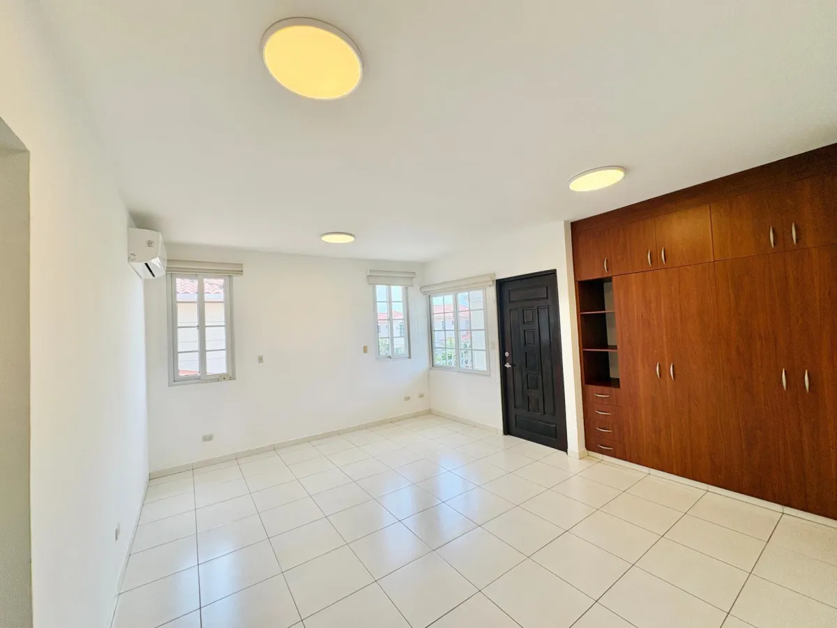 Casa en Alquiler en Costa Sur - PH Villa Valencia