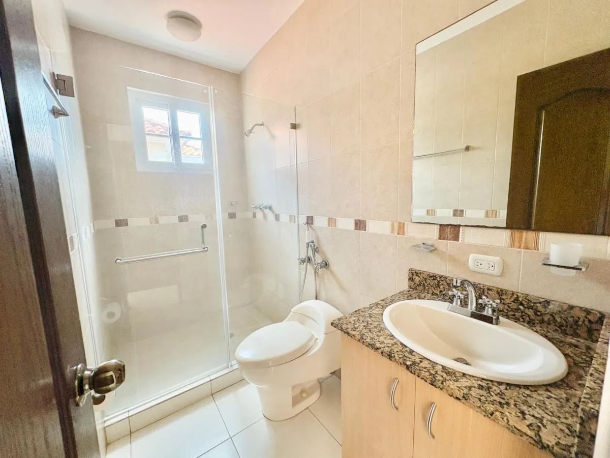 Casa en Alquiler en Costa Sur - PH Villa Valencia