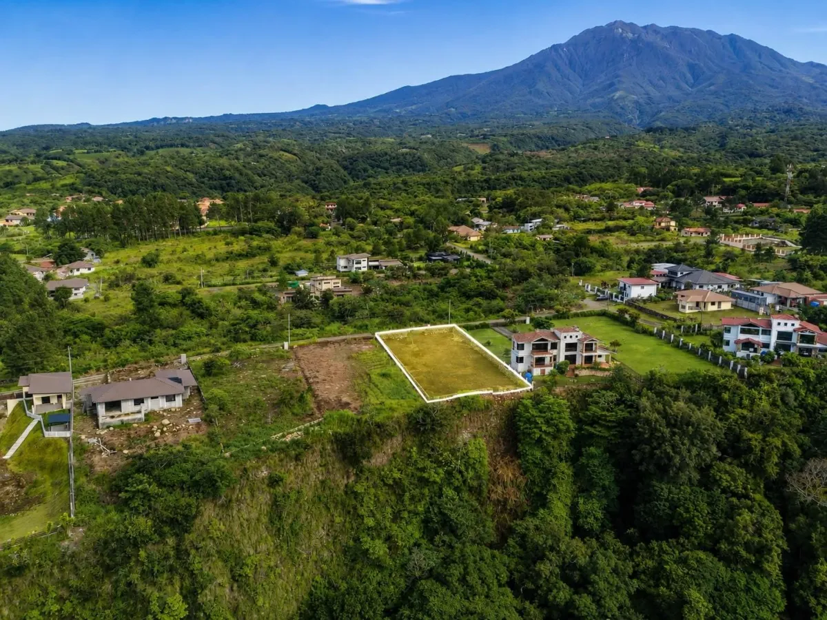 Lote con Vistas al Cañón y al Volcán Barú en Boquete Panamá