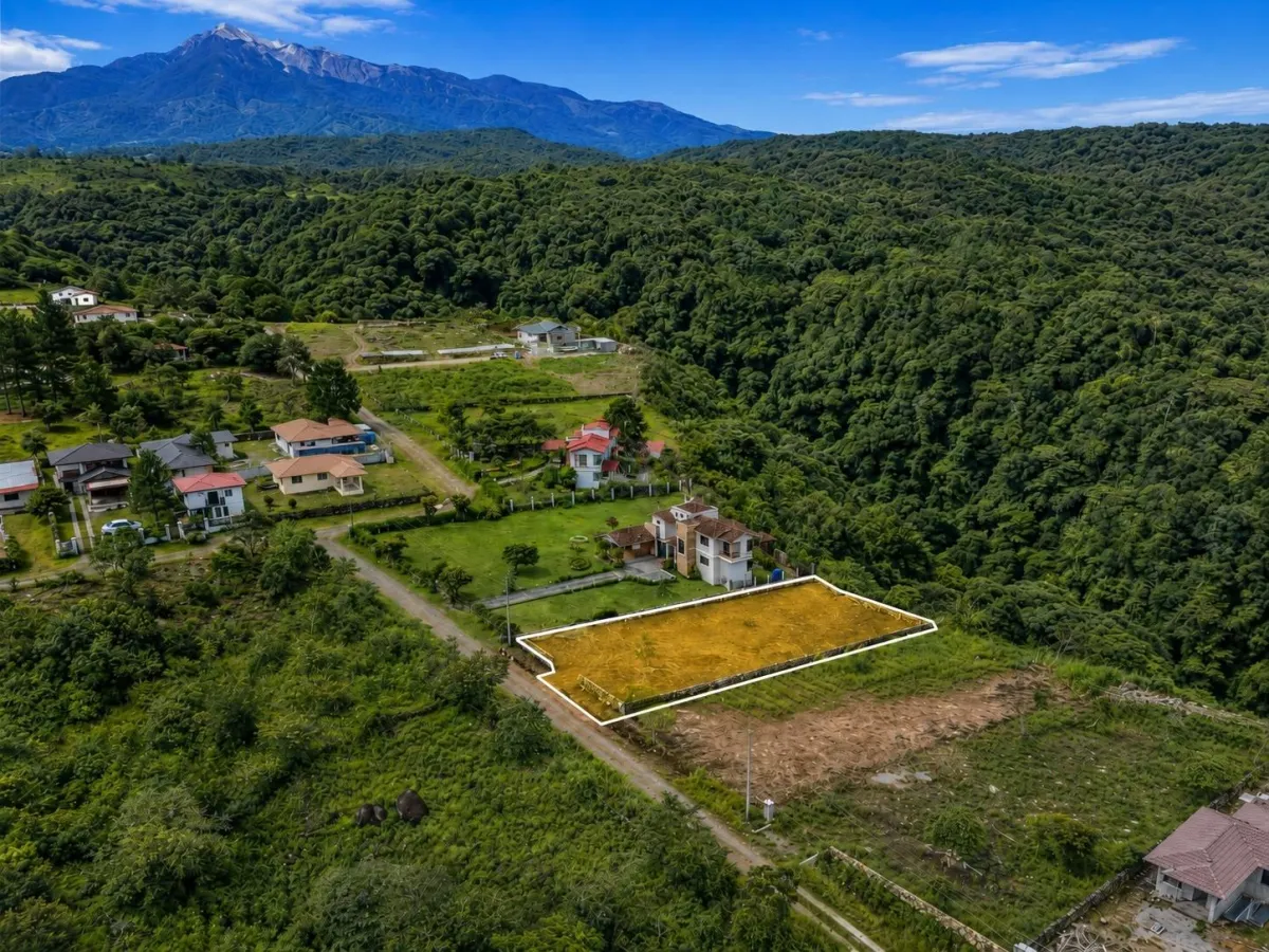 Lote con Vistas al Cañón y al Volcán Barú en Boquete Panamá
