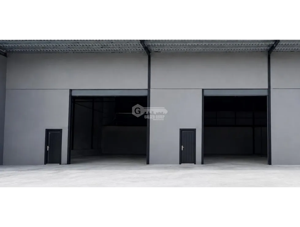 SE ALQUILA GALERA COMERCIAL TOCUMEN 180M PLANTA BAJA COMPLEJO CERRADO