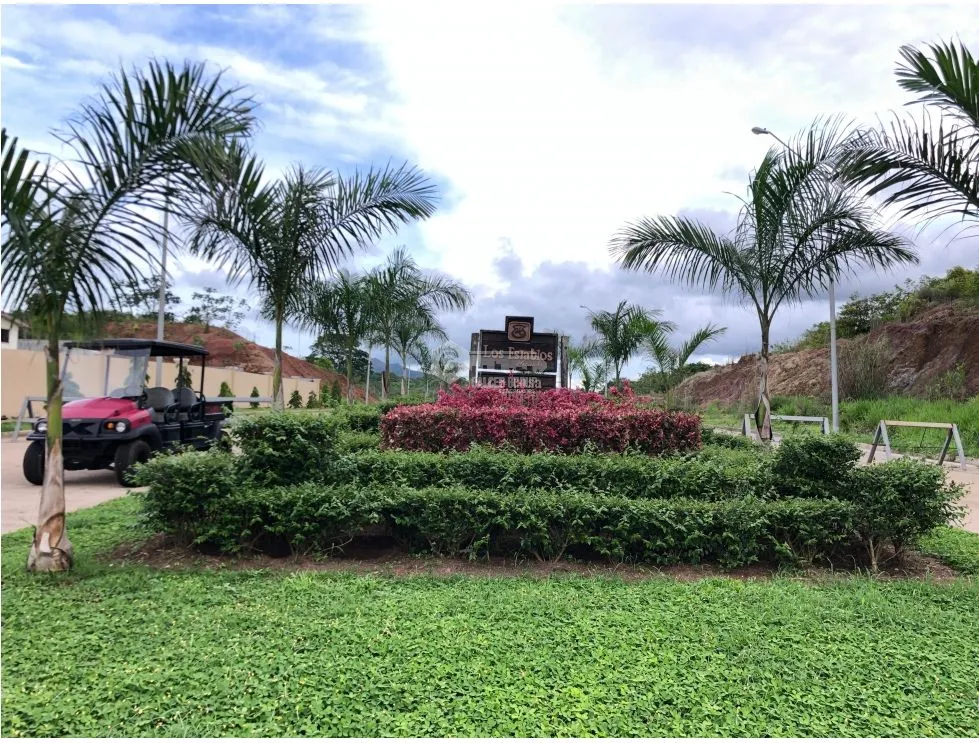 SE ALQUILA HERMOSA CASA 200M EN CHORRERA PH LOS ESTABLOS CON TERRAZA