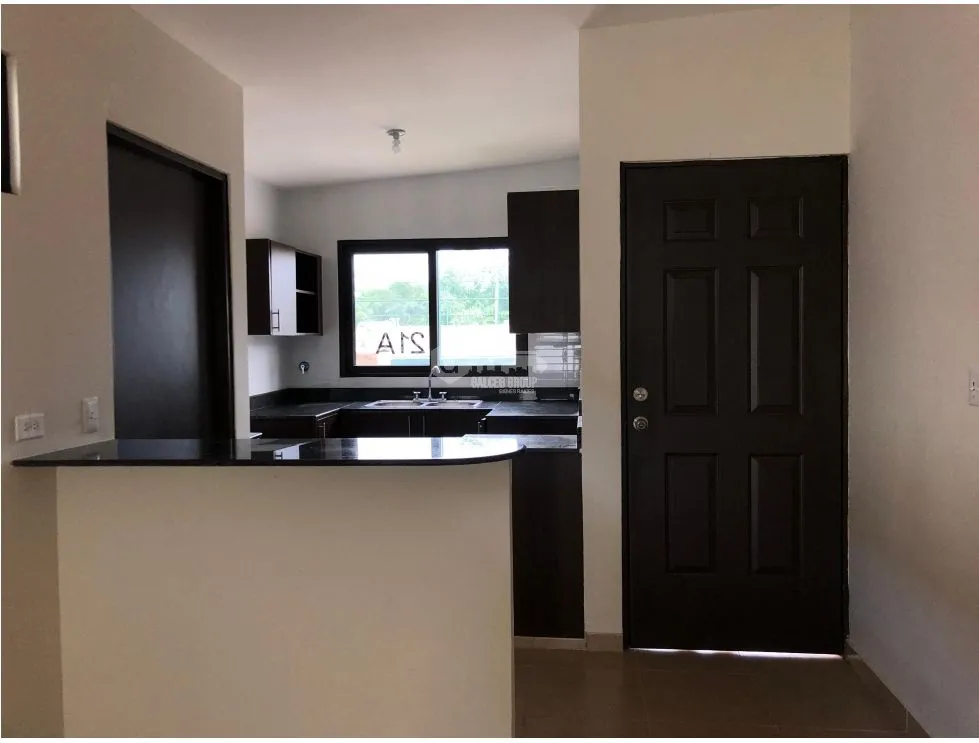 SE ALQUILA HERMOSA CASA 200M EN CHORRERA PH LOS ESTABLOS CON TERRAZA