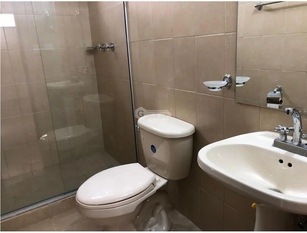 SE ALQUILA HERMOSA CASA 200M EN CHORRERA PH LOS ESTABLOS CON TERRAZA