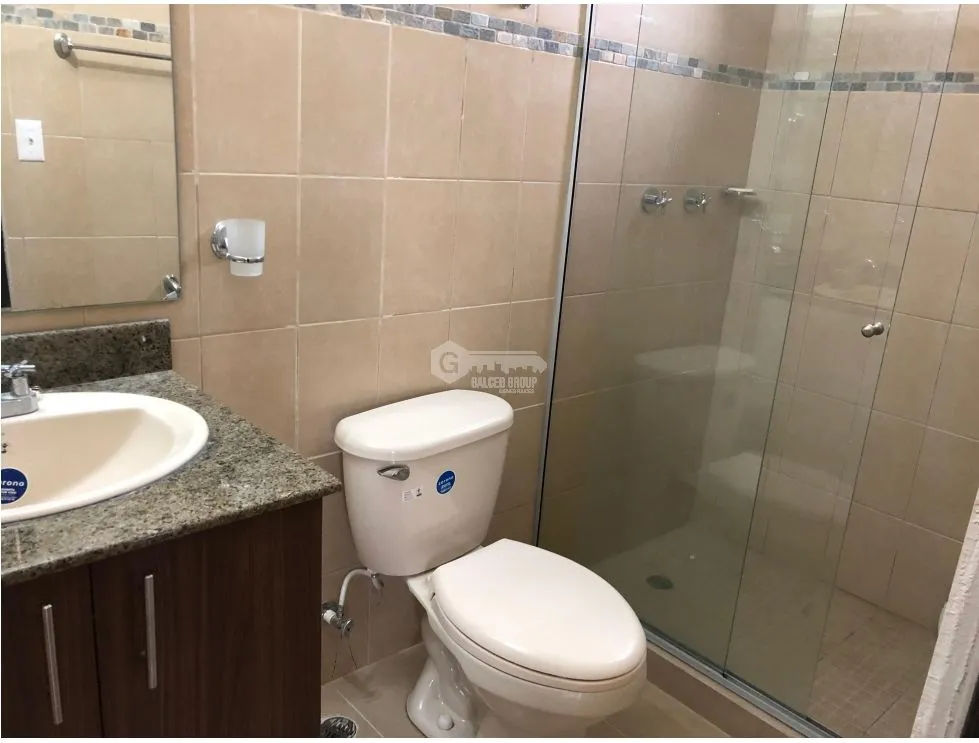 SE ALQUILA HERMOSA CASA 200M EN CHORRERA PH LOS ESTABLOS CON TERRAZA