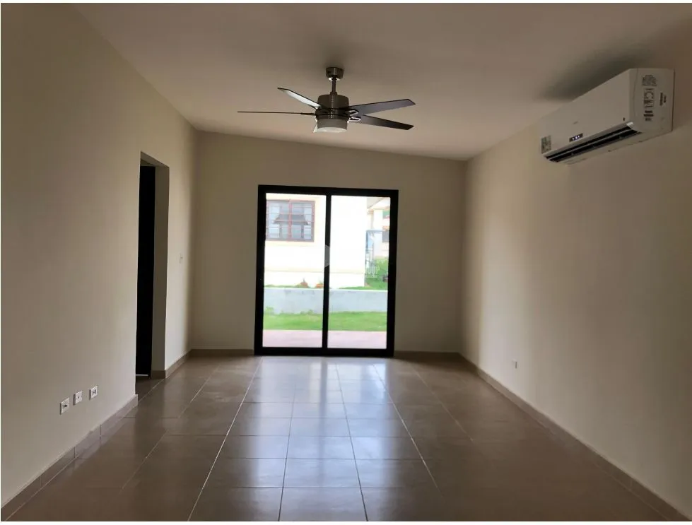SE ALQUILA HERMOSA CASA 200M EN CHORRERA PH LOS ESTABLOS CON TERRAZA