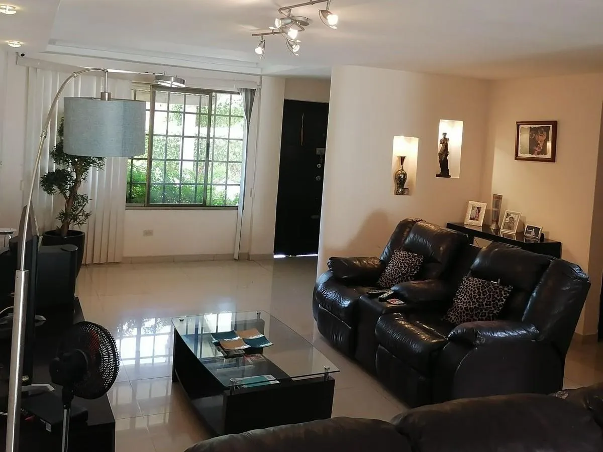 House for sale in Altos de Panamá