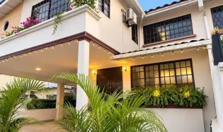 Venta de Casa en Altos de Panamá